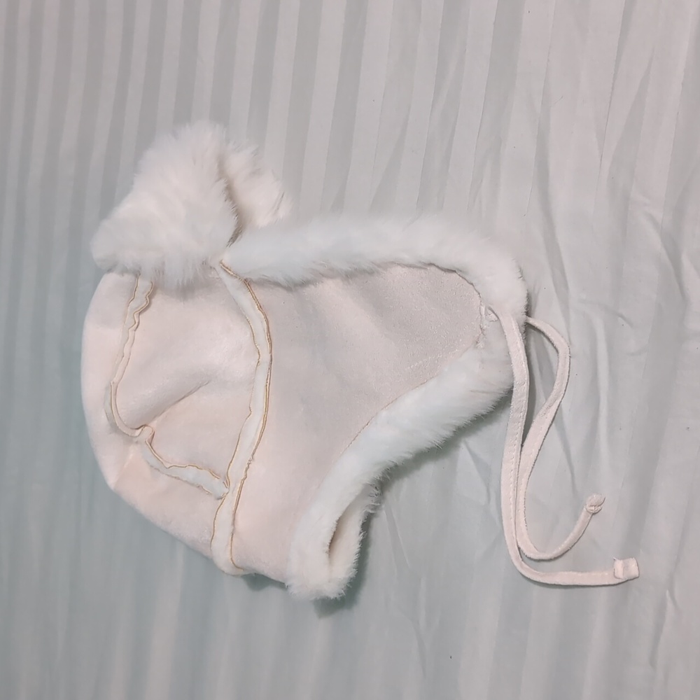 Delia's faux fur hat NWT